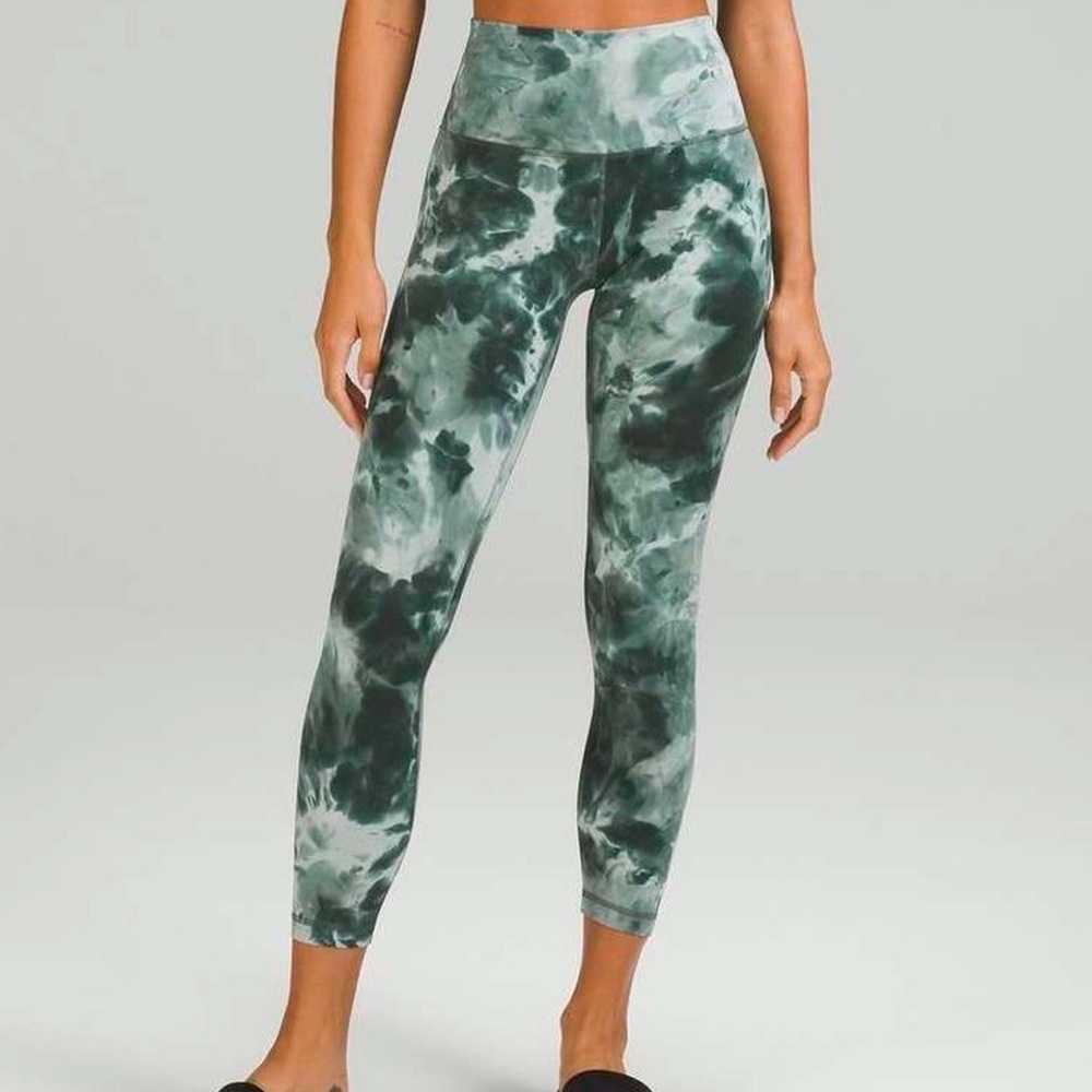 Lululemon Green Tie-Dye Leggings
size 2